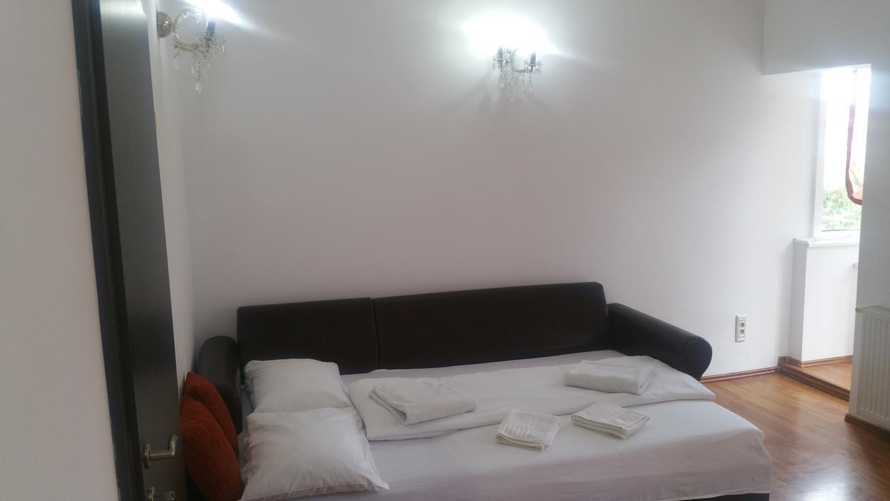 Апартаменты M&F Apartament Jepilor Брашов Экстерьер фото