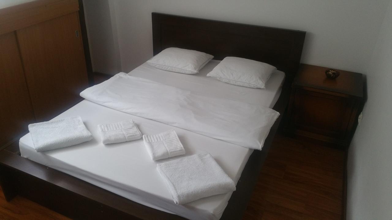 Апартаменты M&F Apartament Jepilor Брашов Экстерьер фото