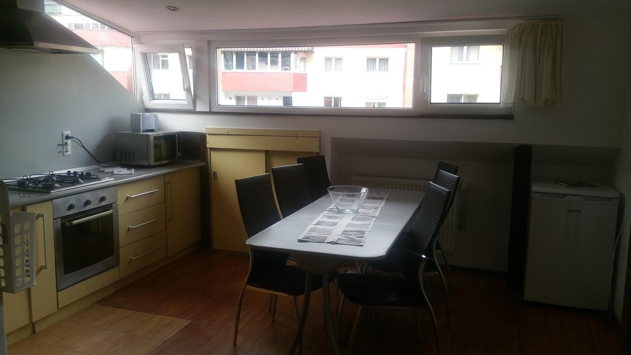 Апартаменты M&F Apartament Jepilor Брашов Экстерьер фото